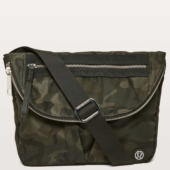 NWT Lululemon Festival Bag II-Sac Festival II - Picture 1 of 7